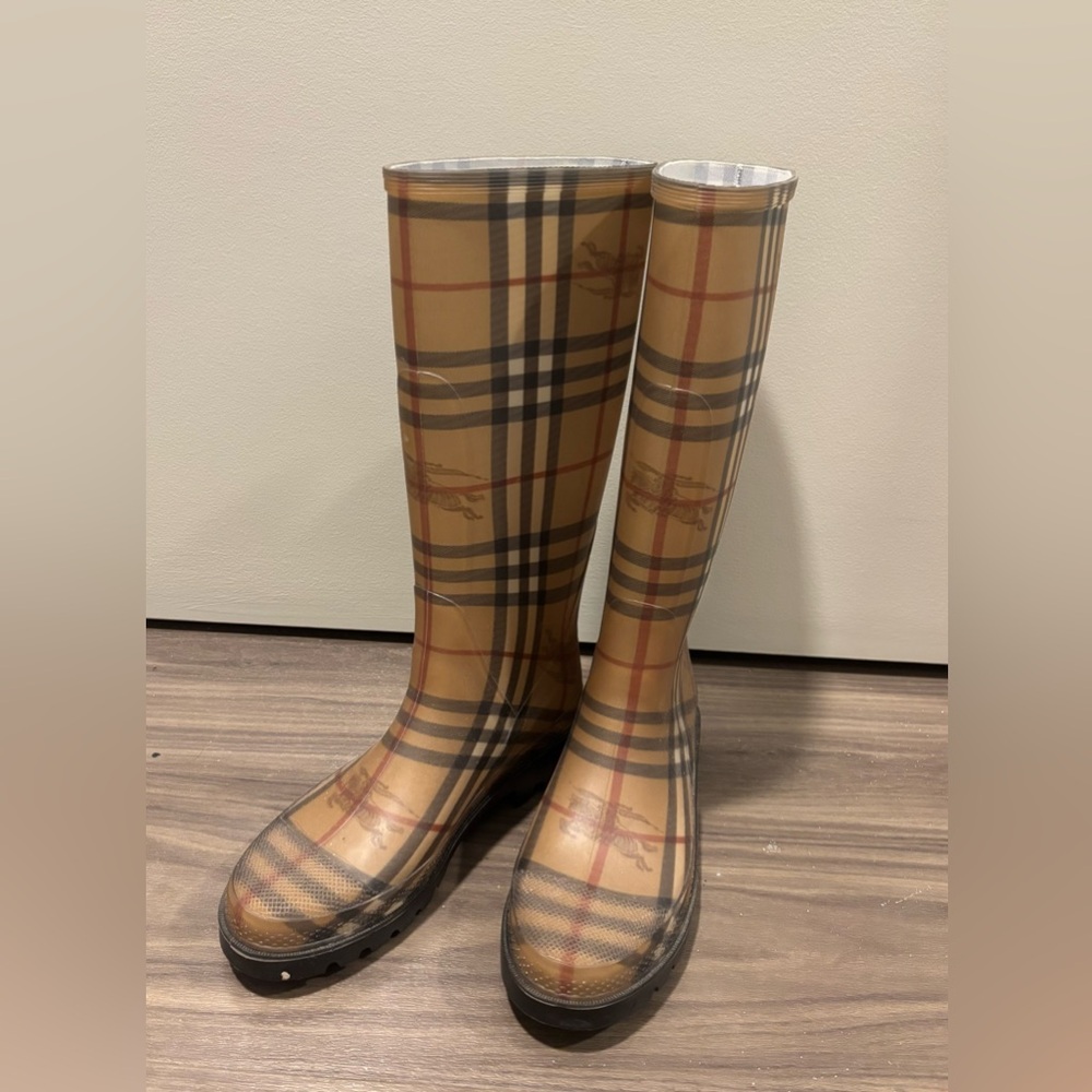 Burberry Nova Check Rain Boots